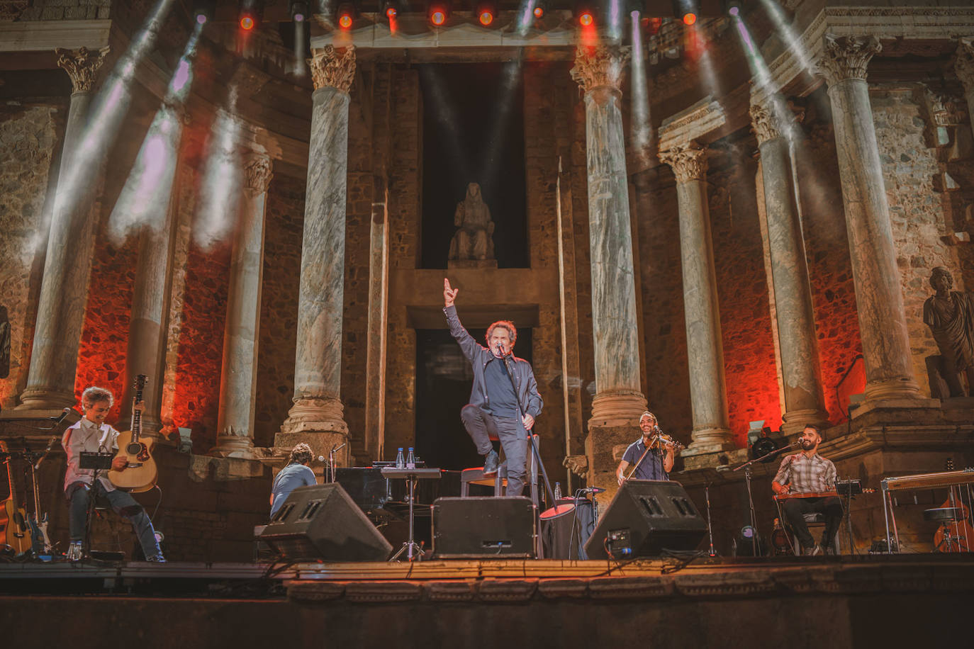 Fotos: El mítico rockero Miguel Ríos hace vibrar el estreno del Stone &amp; Music