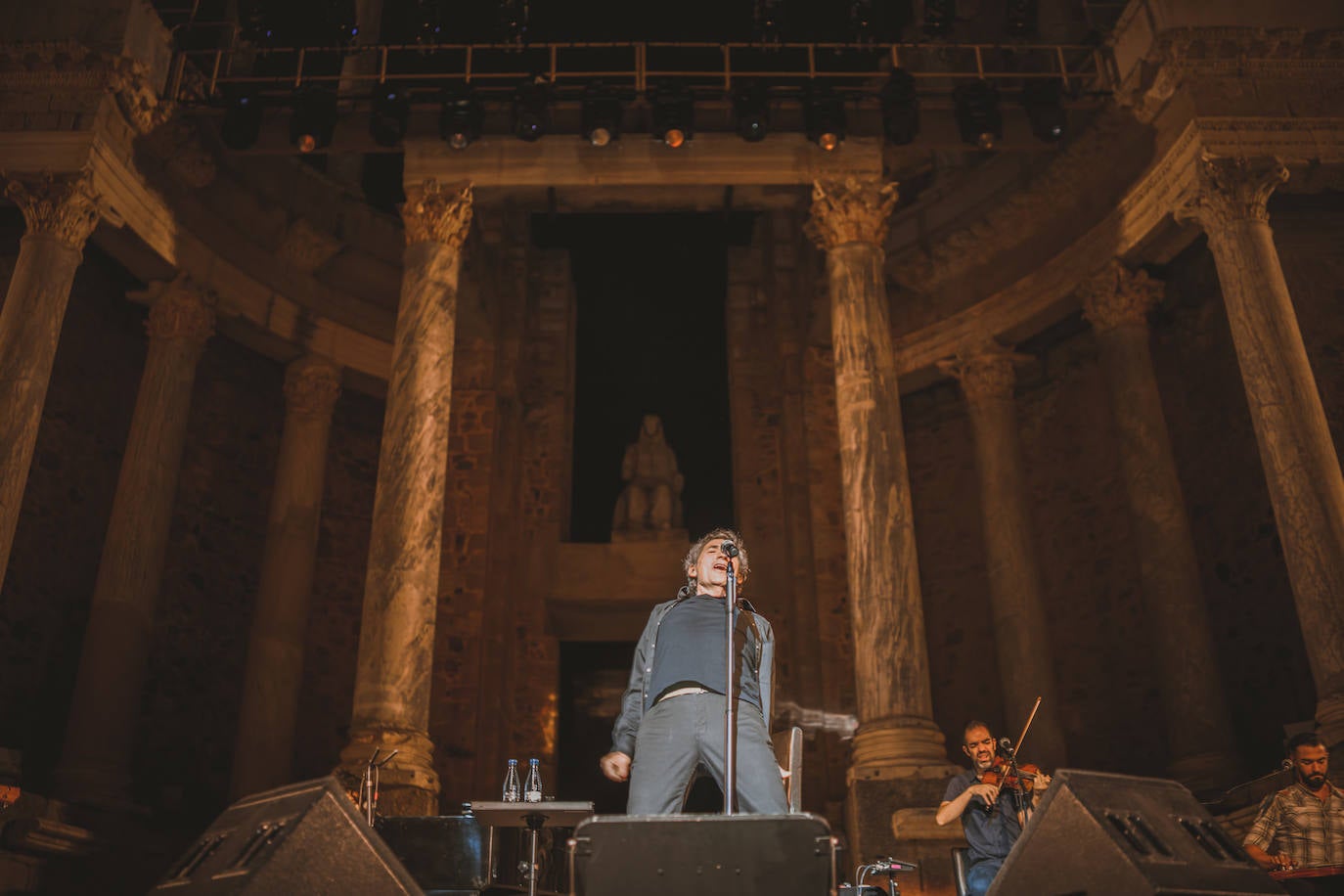 Fotos: El mítico rockero Miguel Ríos hace vibrar el estreno del Stone &amp; Music