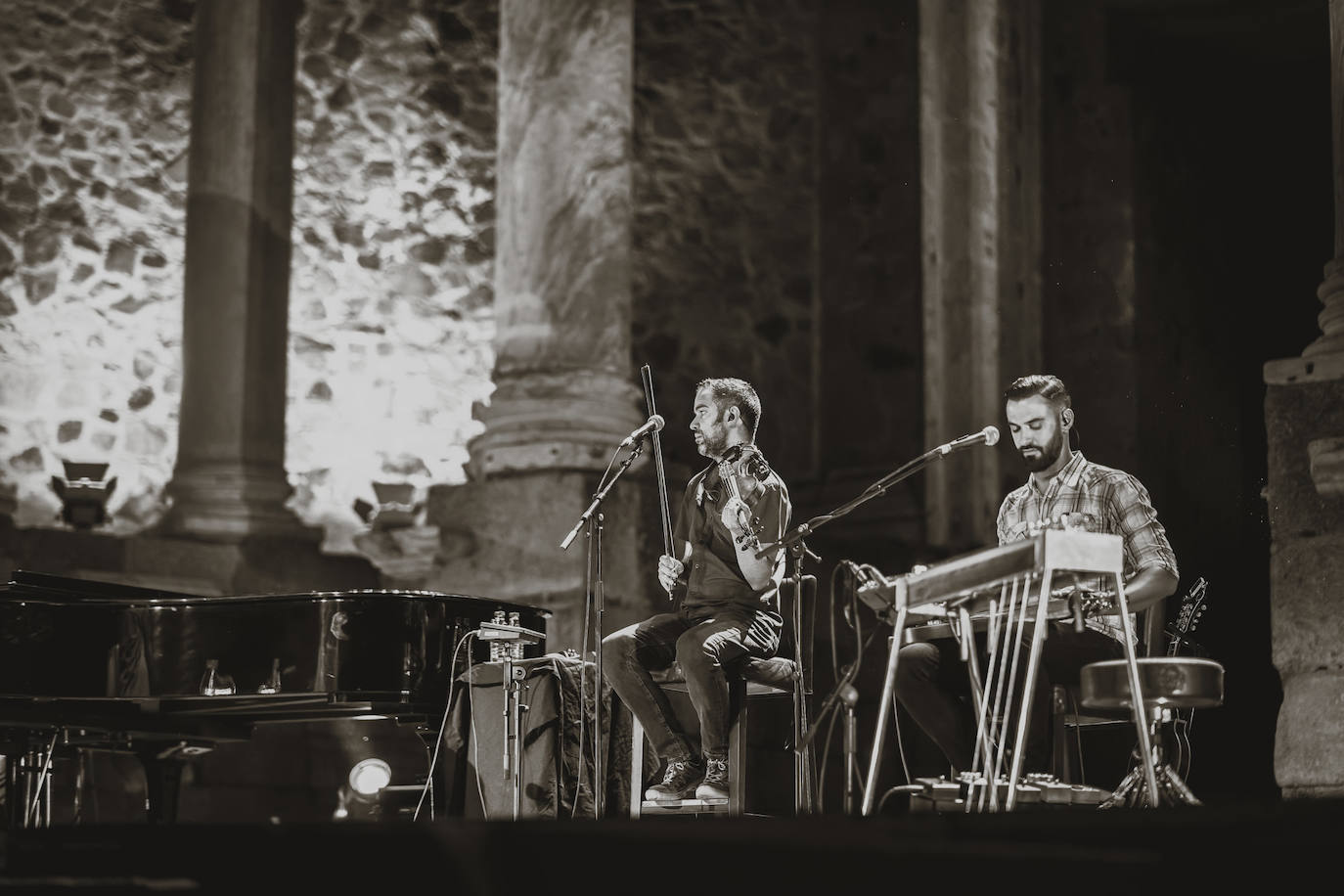 Fotos: El mítico rockero Miguel Ríos hace vibrar el estreno del Stone &amp; Music