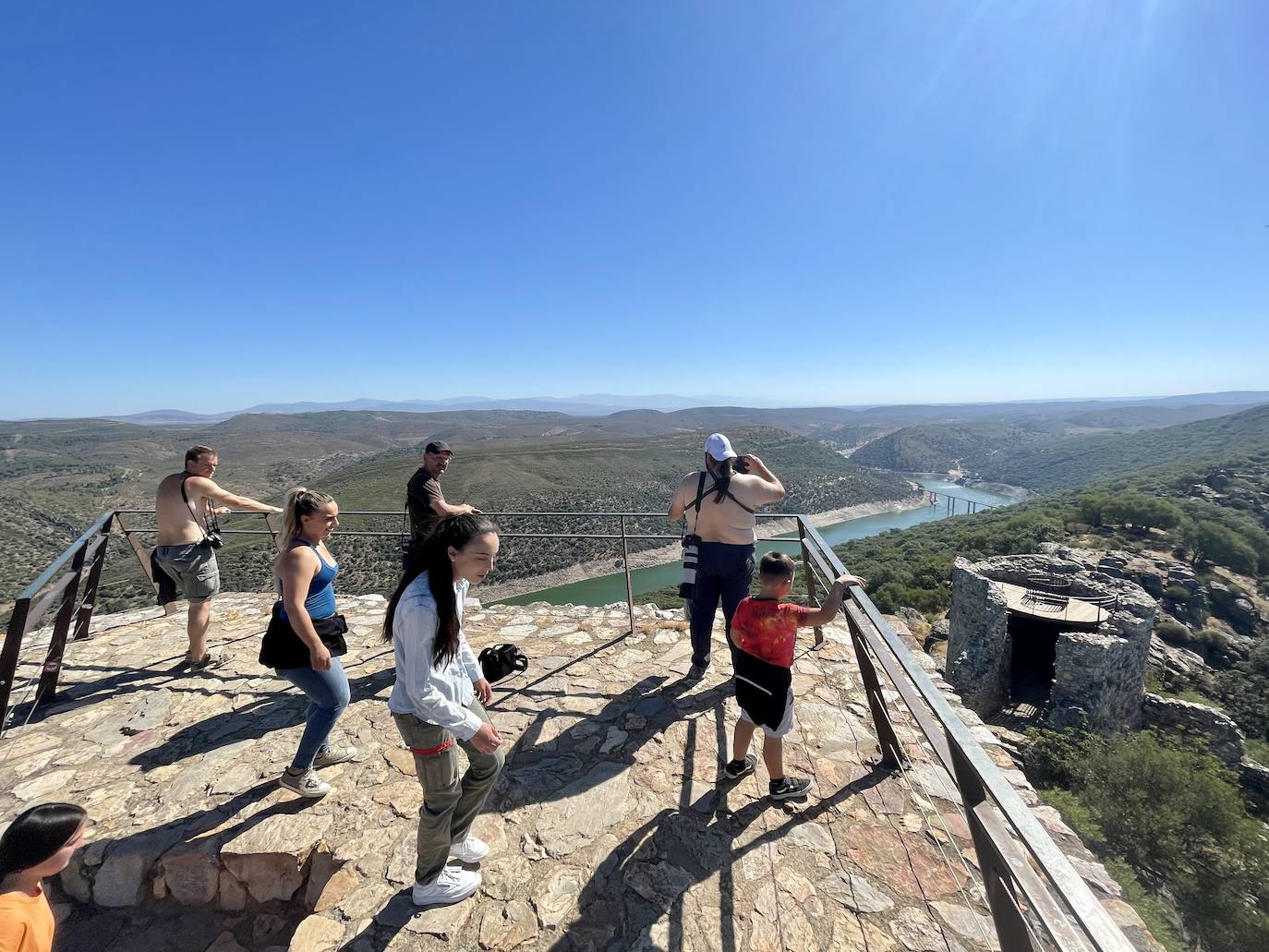 Fotos: Un rincón con encanto | Castillo de Monfragüe: con los buitres bajo los pies