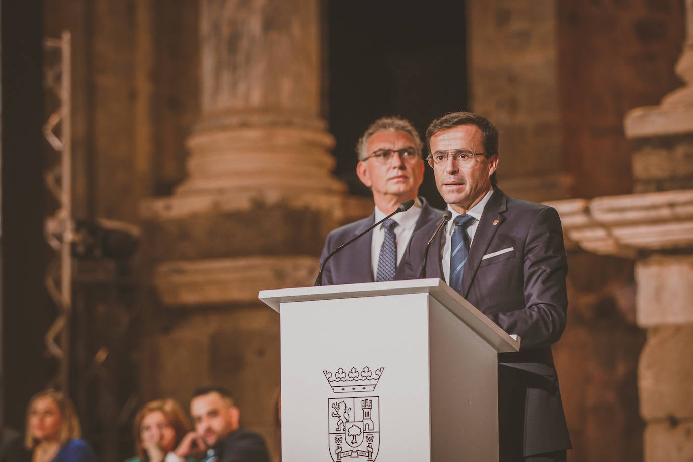 Fotos: Acto de entrega de las Medallas de Extremadura en el Teatro Romano