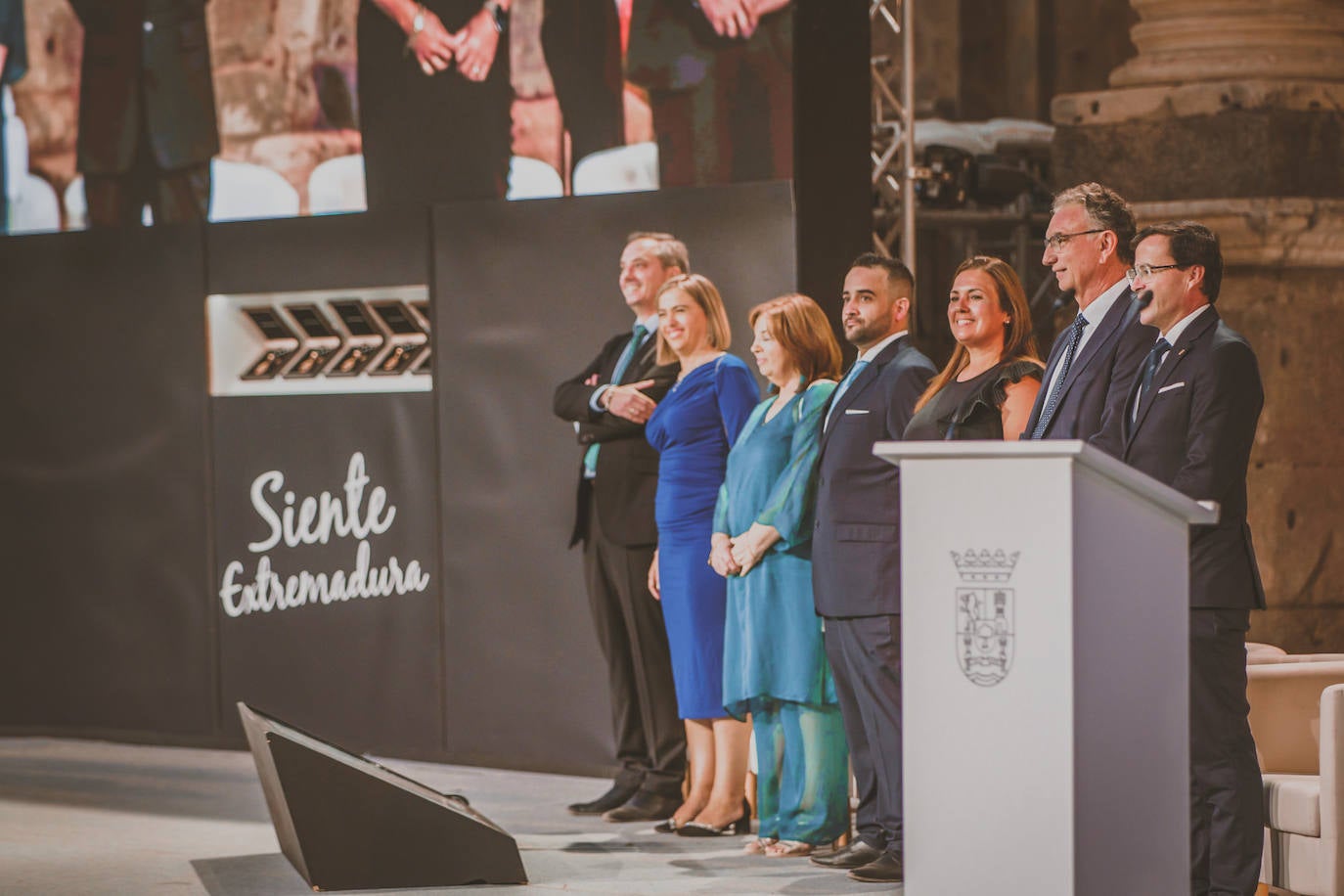 Fotos: Acto de entrega de las Medallas de Extremadura en el Teatro Romano