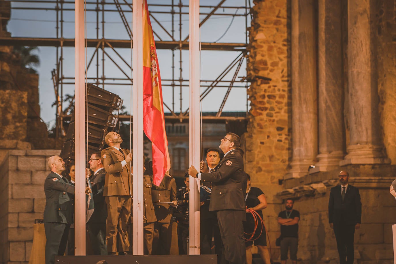 Fotos: Acto de entrega de las Medallas de Extremadura en el Teatro Romano