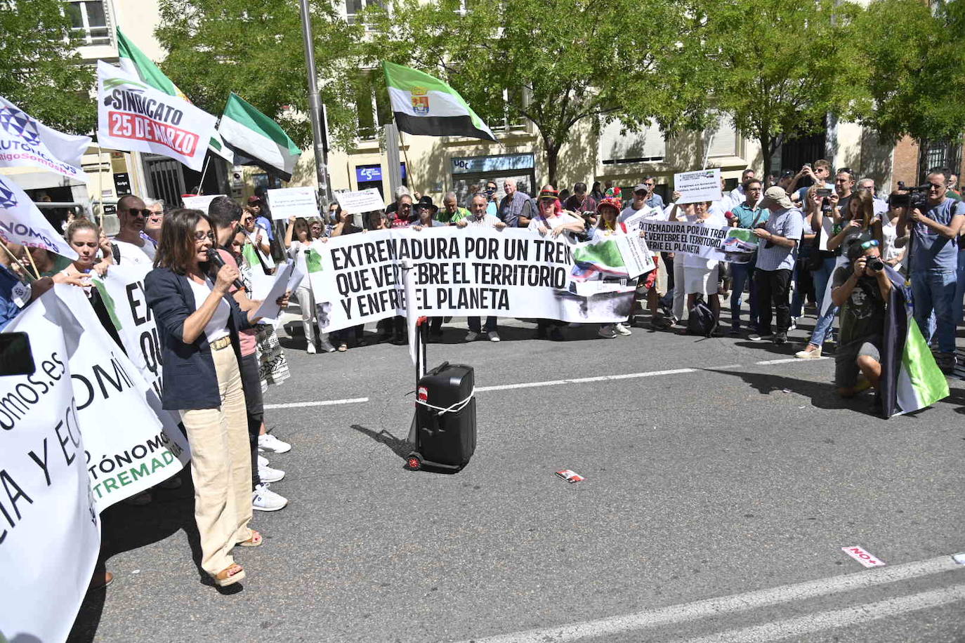 Fotos: La manifestación en Madrid por un tren digno para Extremadura