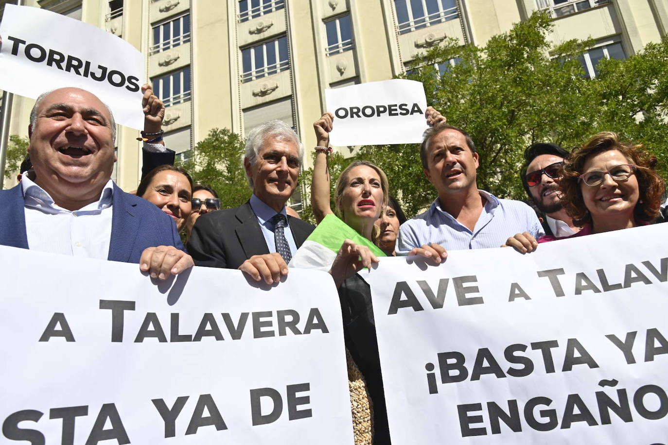 Fotos: La manifestación en Madrid por un tren digno para Extremadura