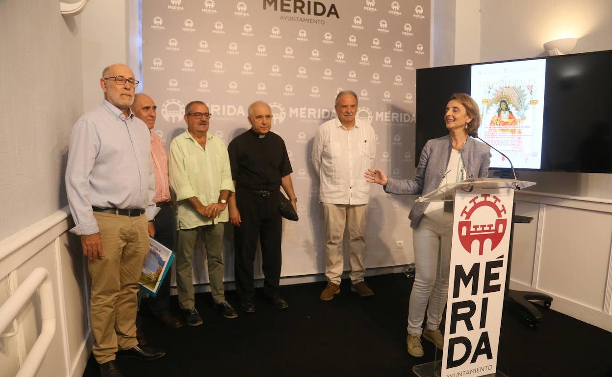 Juan Casco en la presentación de esta mañana del Trecenario. 