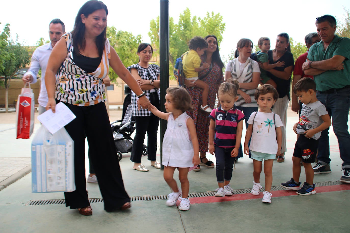 Entrada al colegio en Villanueva de la Serena. 