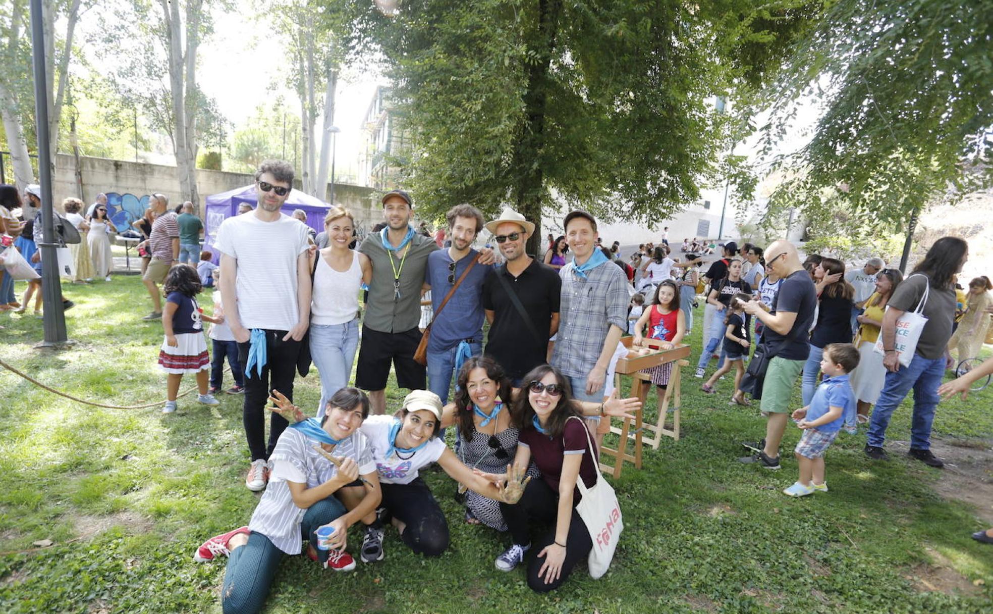 Integrantes de la asociación Las Lavanderas, esta mañana en el transcurso del festival. 