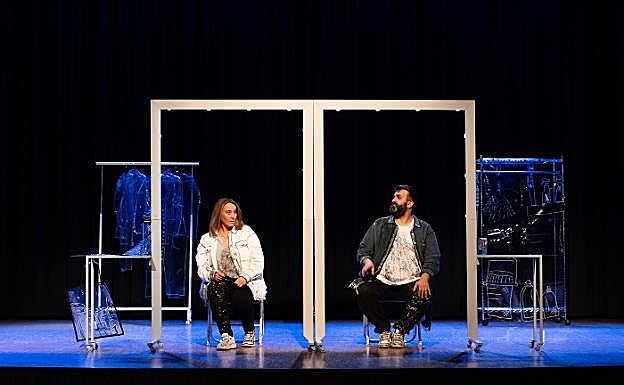 Raquel Palma y Javier Herrera en un momento de la obra