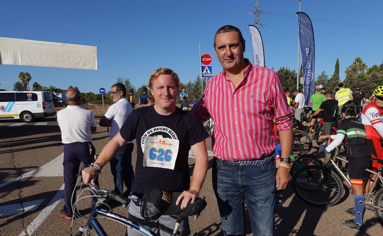 El alcalde y el concejal de Deportes en el Día de la Bicicleta. 