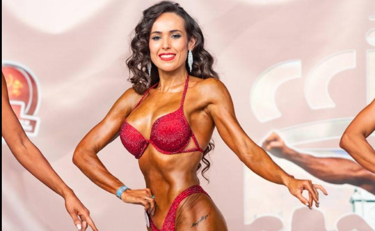 La extremeña Clara Cardenal logra medalla en un campeonato de fisioculturismo de Murcia