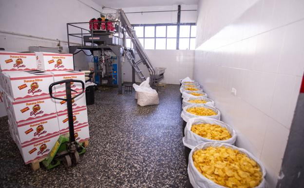 Sala de envasado, donde también reposan las patatas hasta que baja su temperatura.