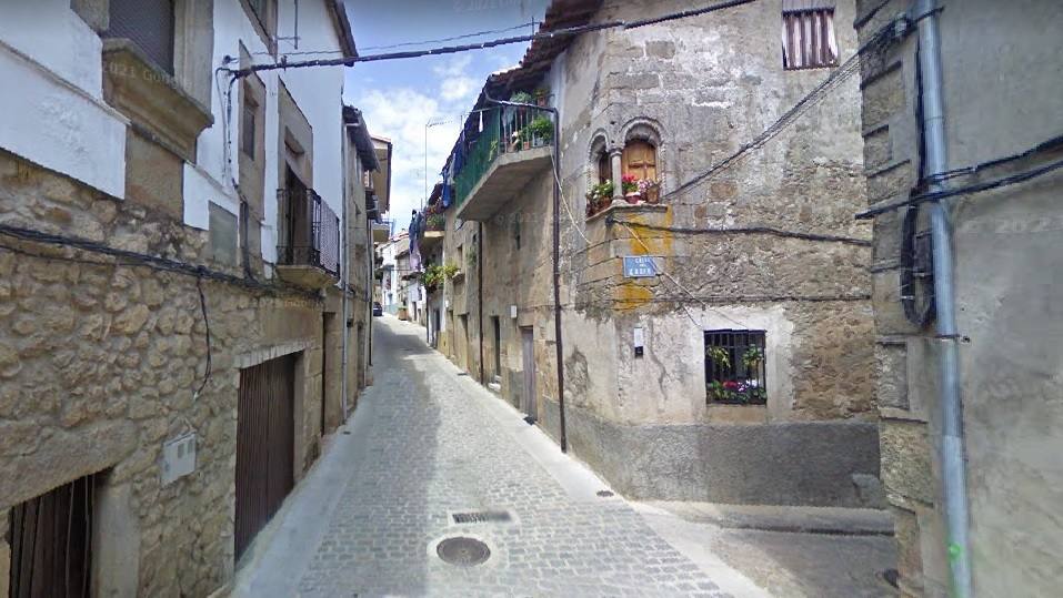 La misma calle en la actualidad. Es la que lleva el nombre del Obispo Álvarez de Castro.