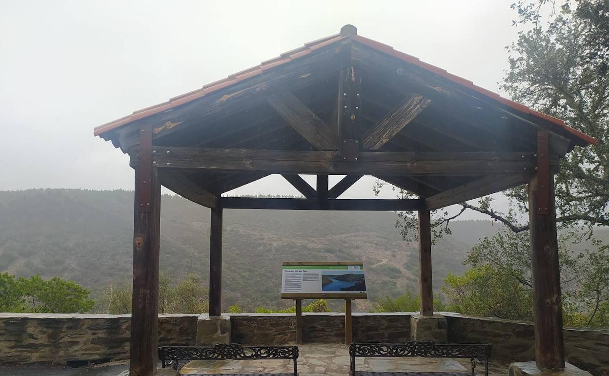 Lo obra ha mejorado la cubierta del mirador del Tajo. 