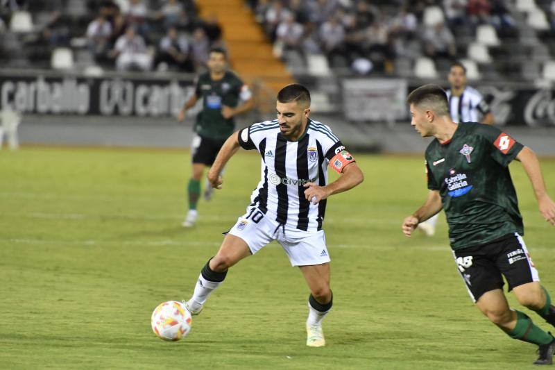 Fotos: Las mejores imágenes del Badajoz-Racing de Ferrol