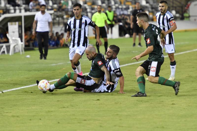 Fotos: Las mejores imágenes del Badajoz-Racing de Ferrol