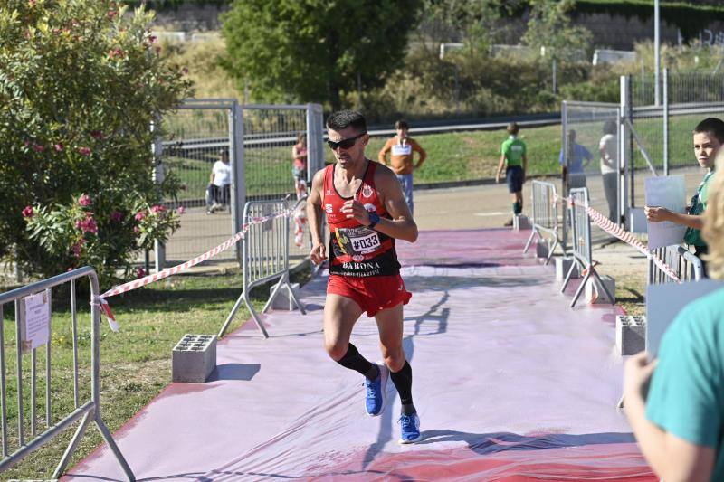 Fotos: Las mejores imágenes de la media maratón Badajoz-Elvas 