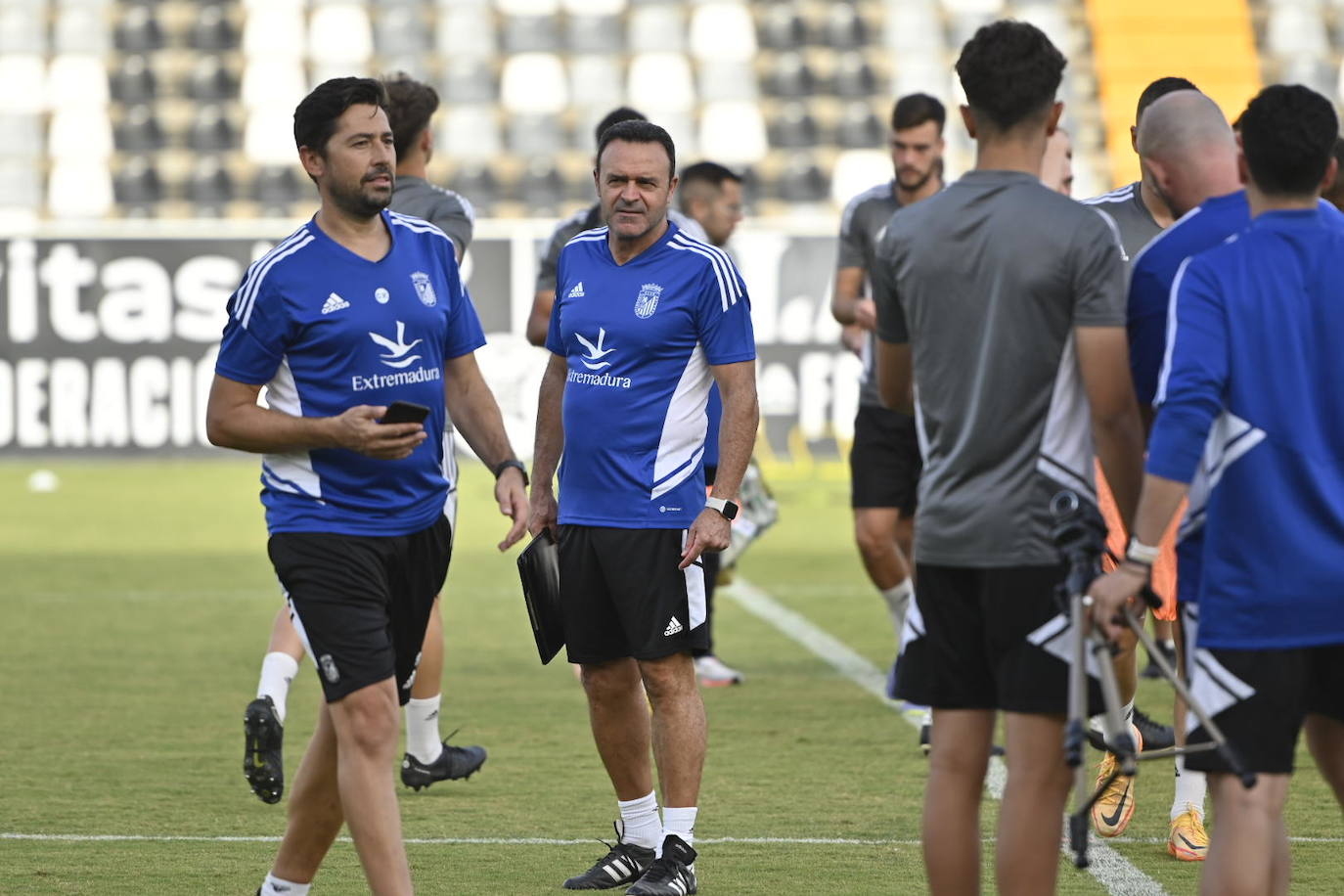 Fotos: Imágenes del entrenamiento del Badajoz