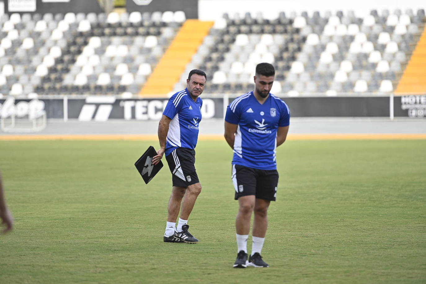 Fotos: Imágenes del entrenamiento del Badajoz