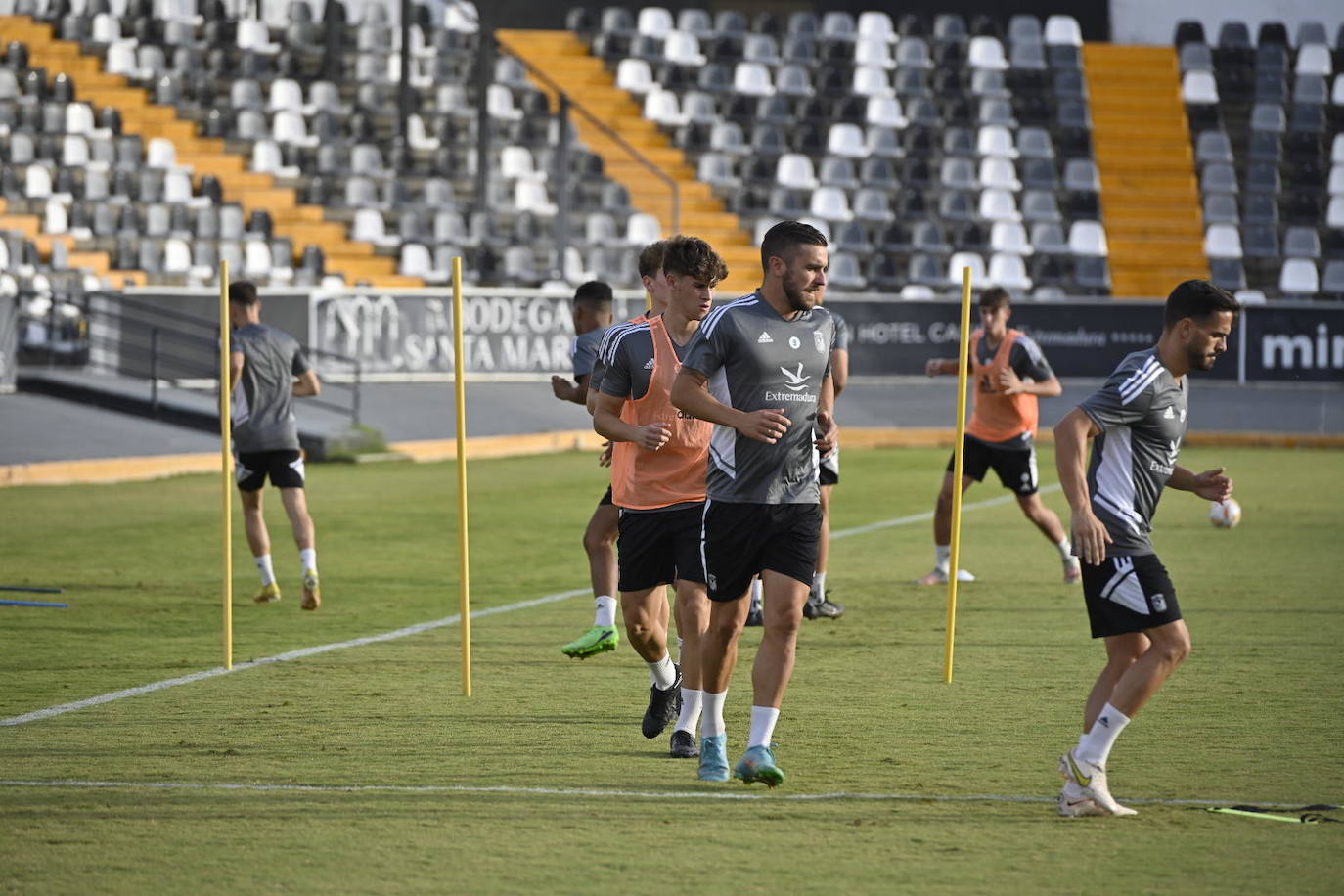 Fotos: Imágenes del entrenamiento del Badajoz