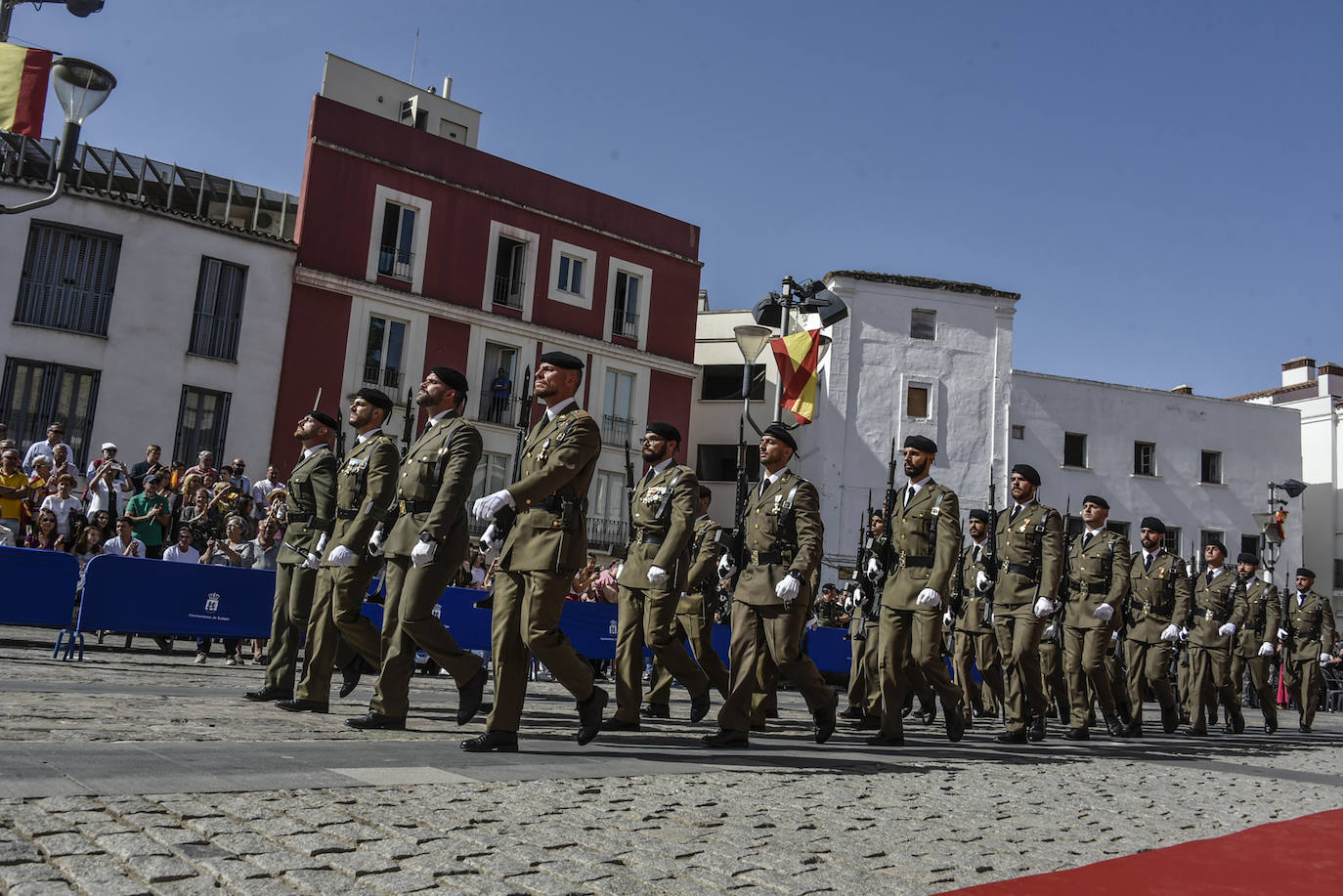 Fotos: La jura de bandera civil en Badajoz, en imágenes