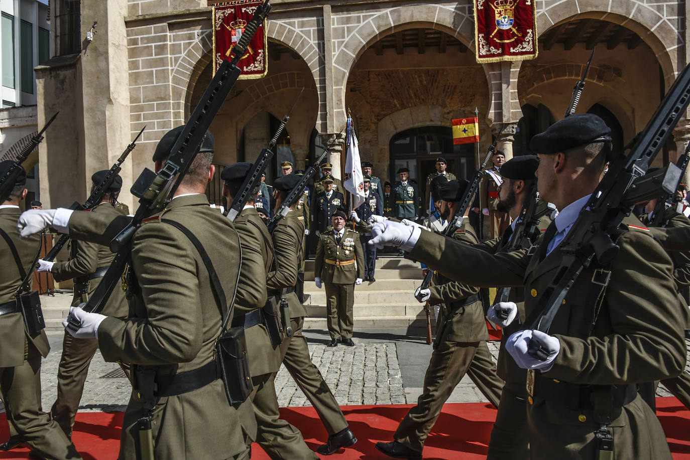 Fotos: La jura de bandera civil en Badajoz, en imágenes