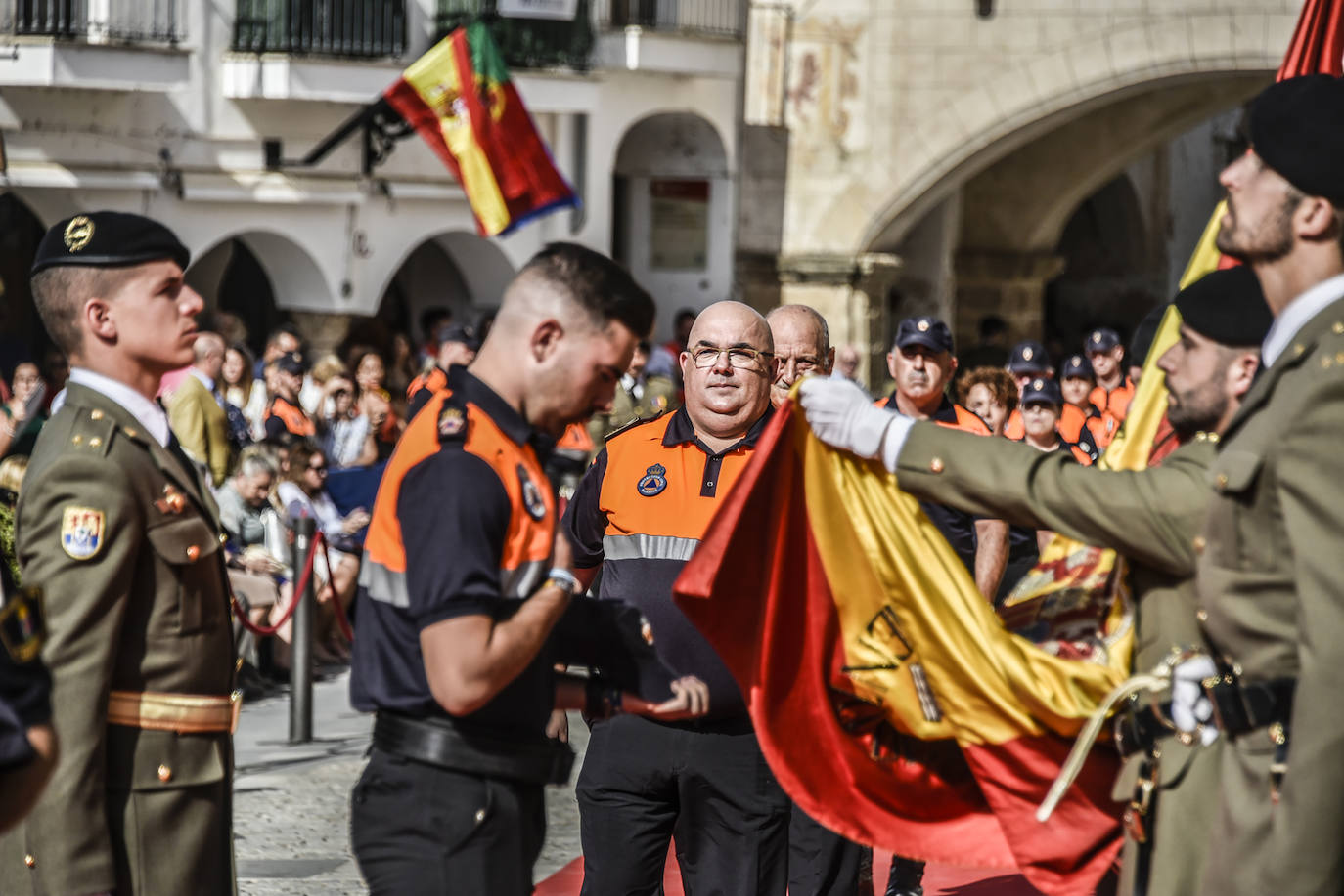 Fotos: La jura de bandera civil en Badajoz, en imágenes