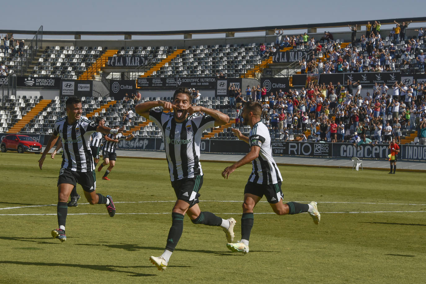 Fotos: El partido Badajoz-Ceuta, en imágenes