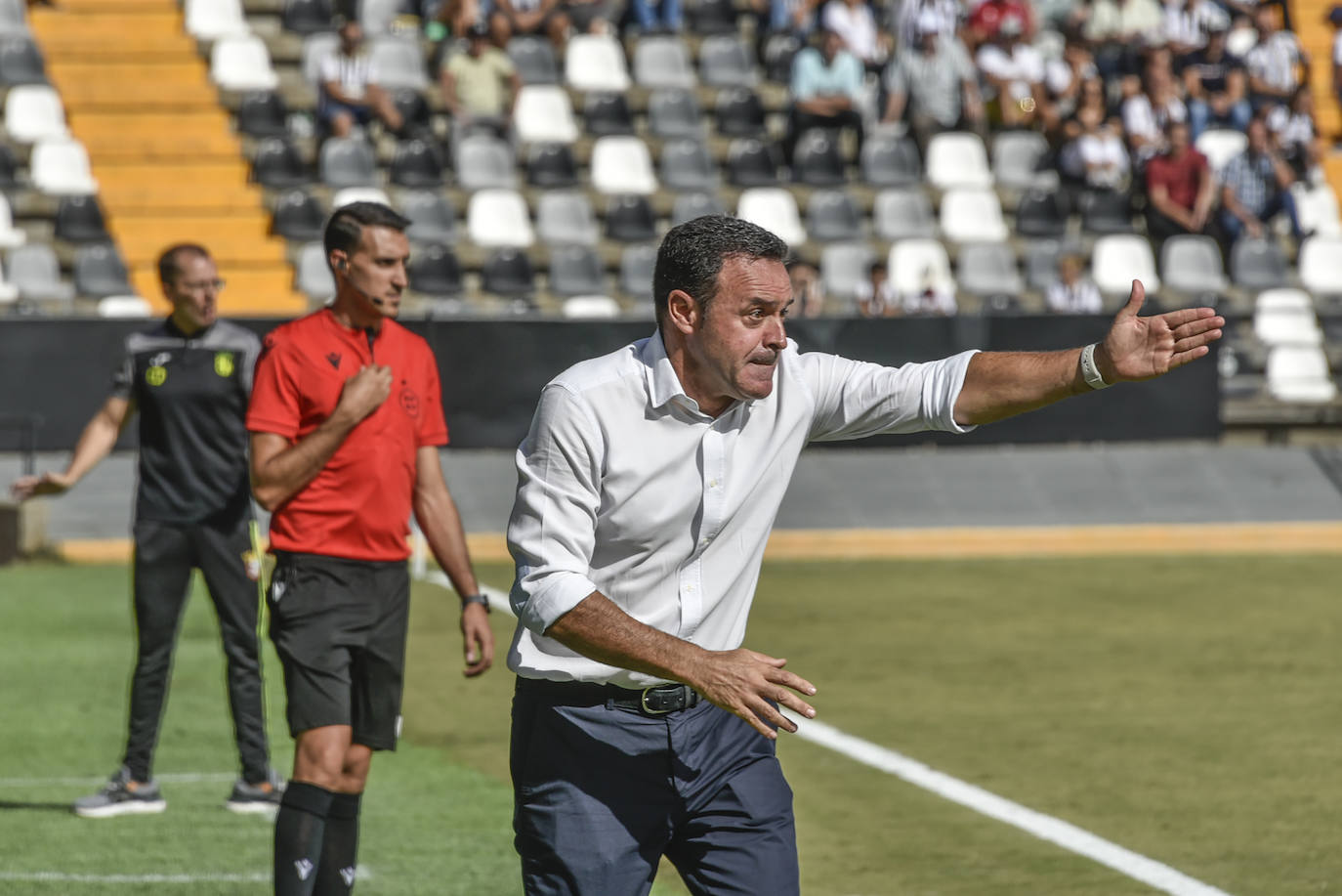 Fotos: El partido Badajoz-Ceuta, en imágenes