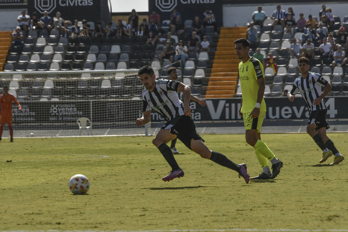 Fotos: El partido Badajoz-Ceuta, en imágenes