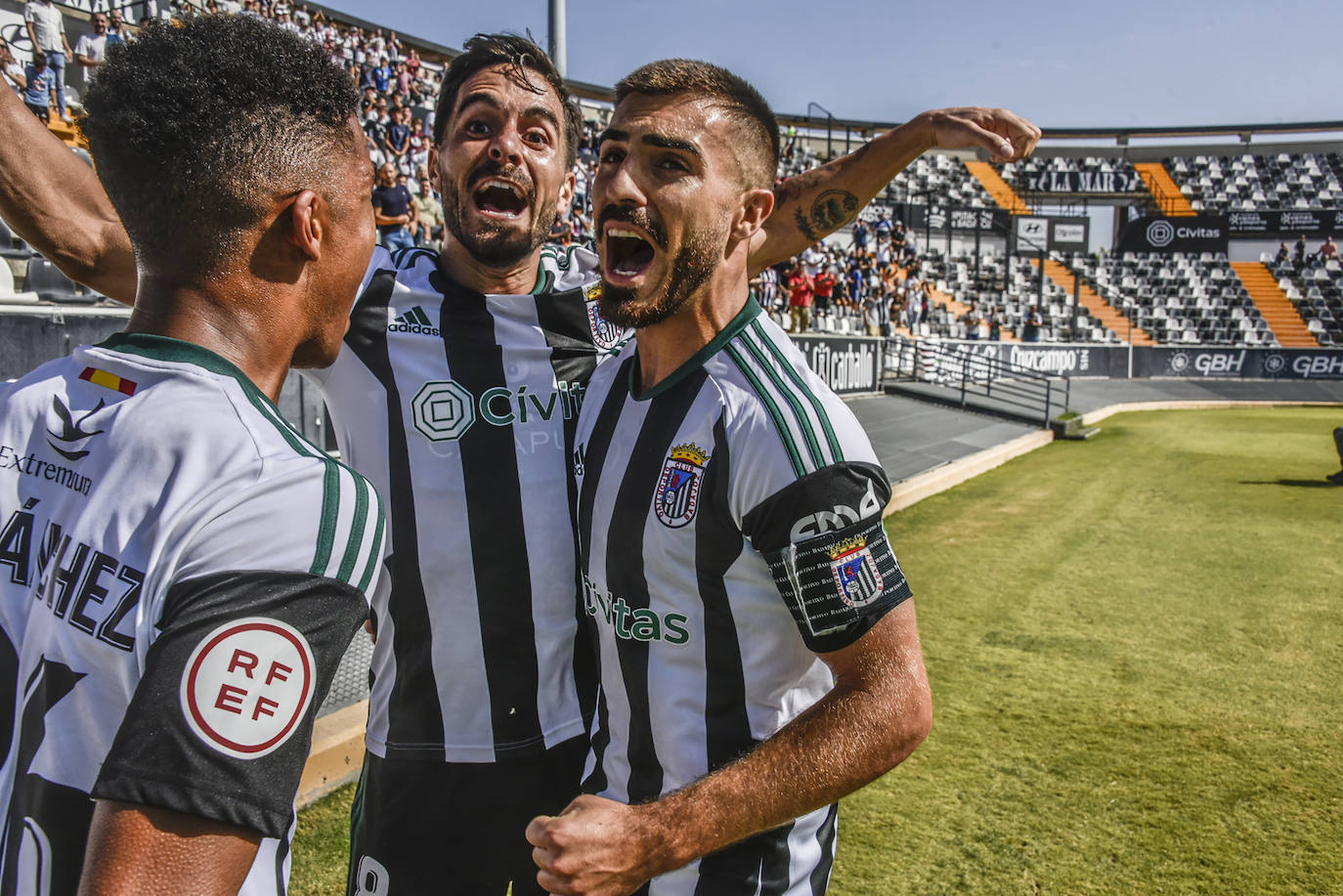 Fotos: El partido Badajoz-Ceuta, en imágenes