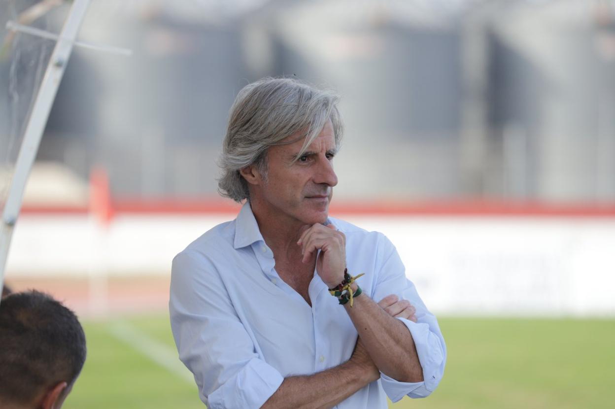 Aguirre durante la derrota del Don Benito contra el Coria. 