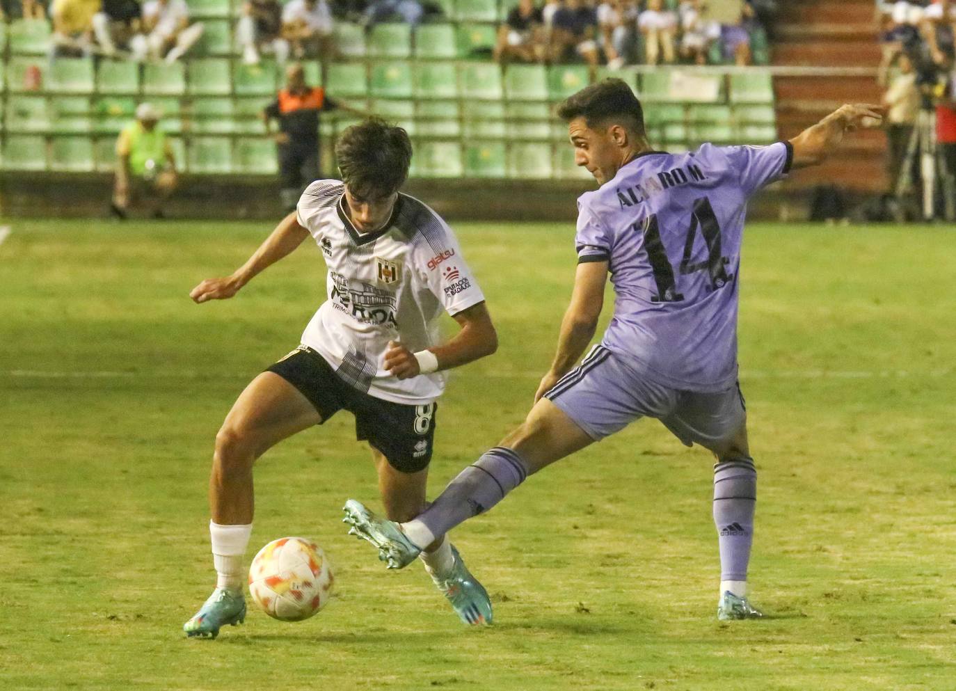 Fotos: Las mejores imágenes del Mérida-Real Madrid Castilla