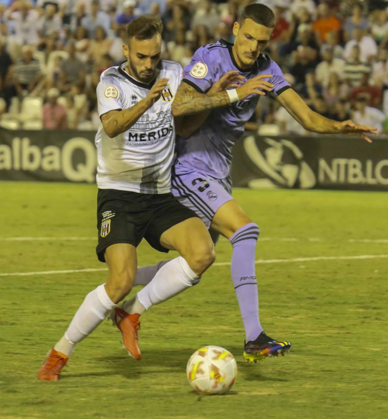 Fotos: Las mejores imágenes del Mérida-Real Madrid Castilla