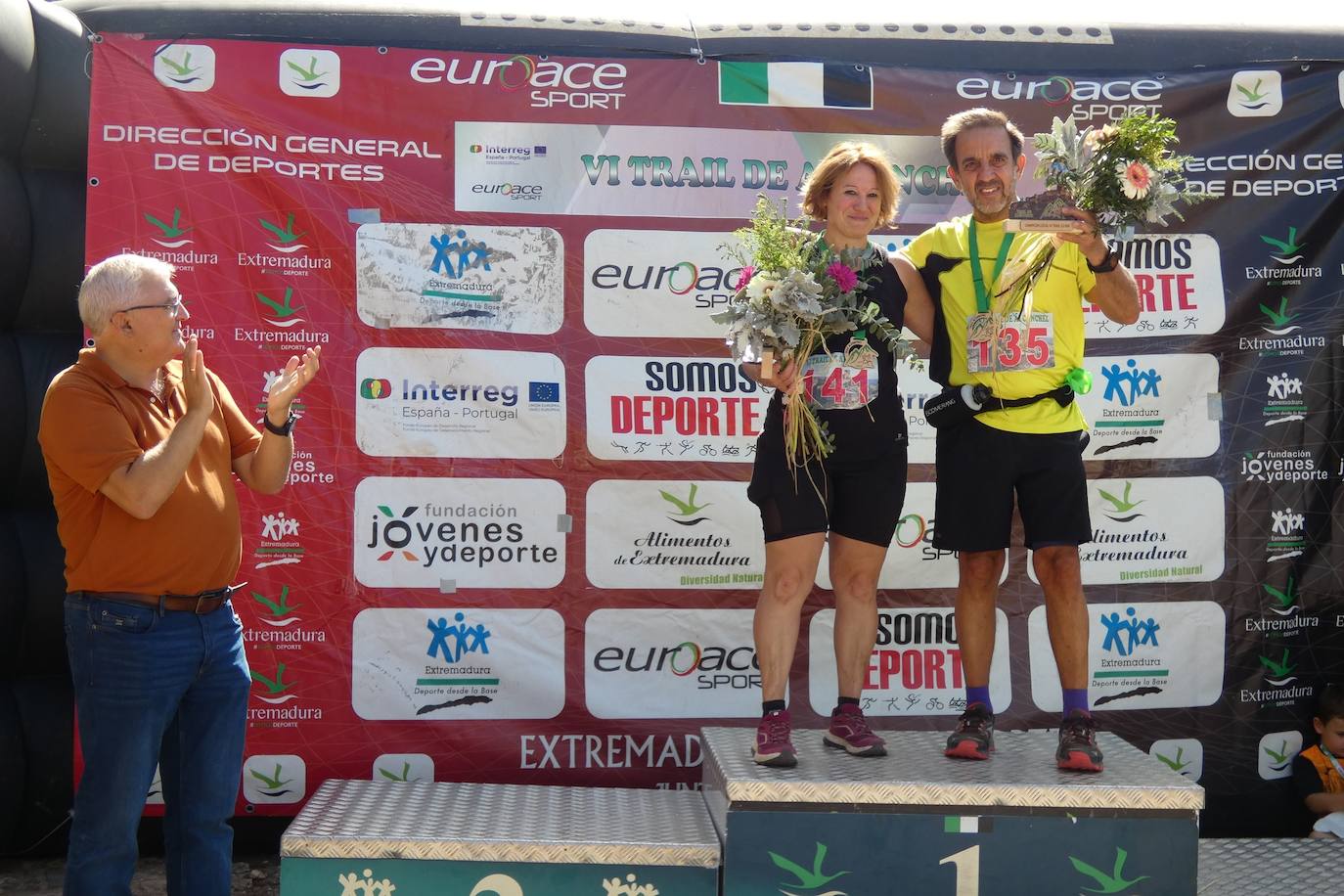 Más de un centenar de corredores participaron en las dos modalidades del trail que llevó de El Terrero a el castillo de Miraflores. 