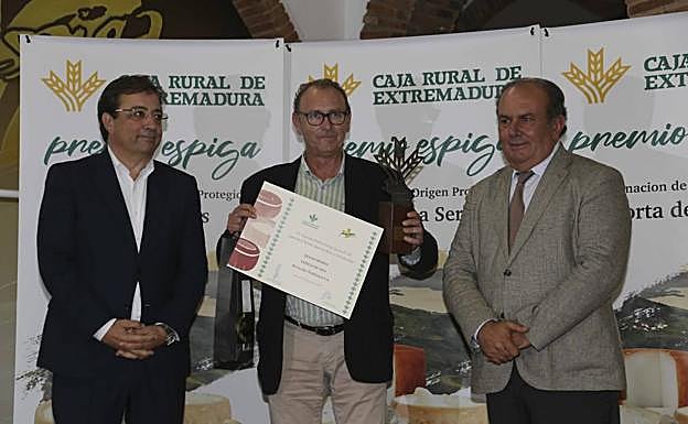 Premio Espiga de Oro de Queso Ibores para Berrocales Trujillanos.