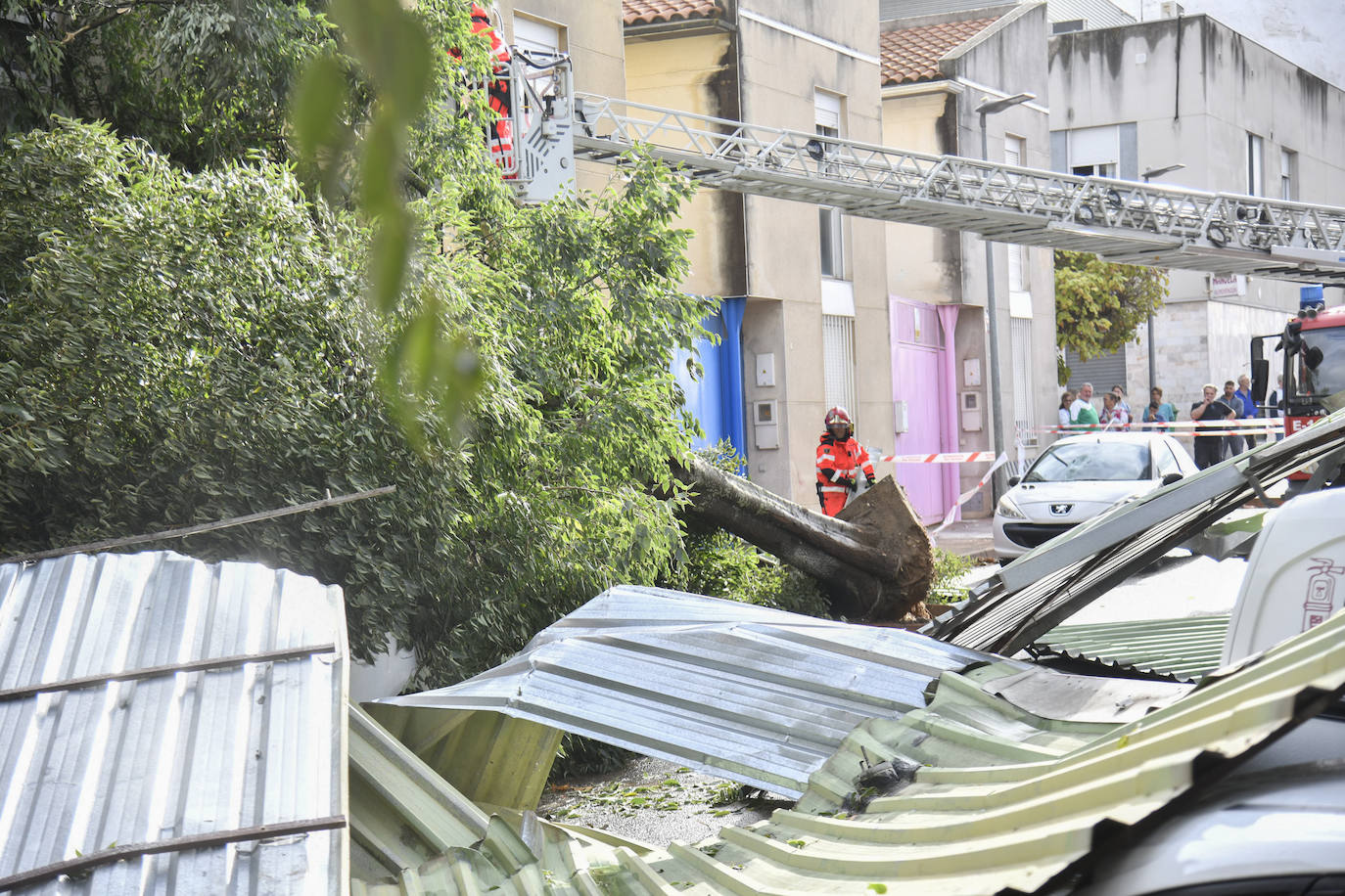 Fotos: La borrasca Béatrice causa desperfectos en Badajoz