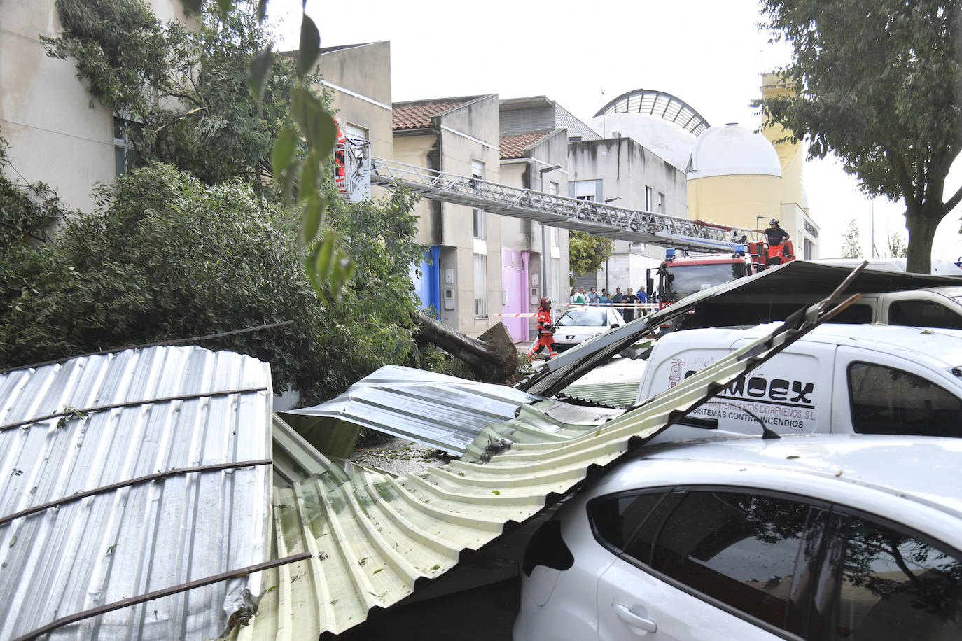 Fotos: La borrasca Béatrice causa desperfectos en Badajoz