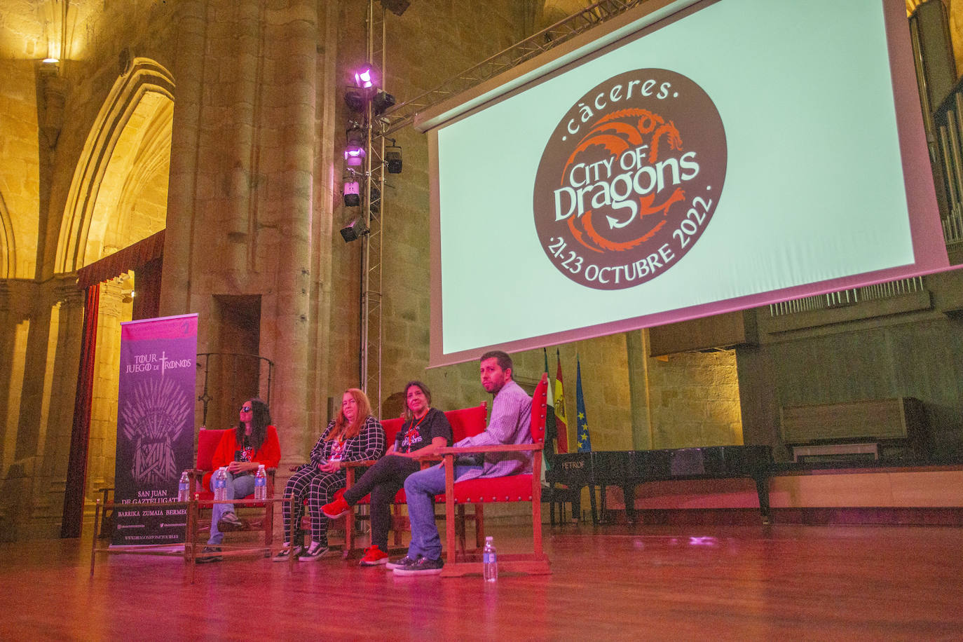 Fotos: Los seguidores de &#039;La Casa del dragón&#039; disfrutan de &#039;Cáceres, city of dragons&#039;