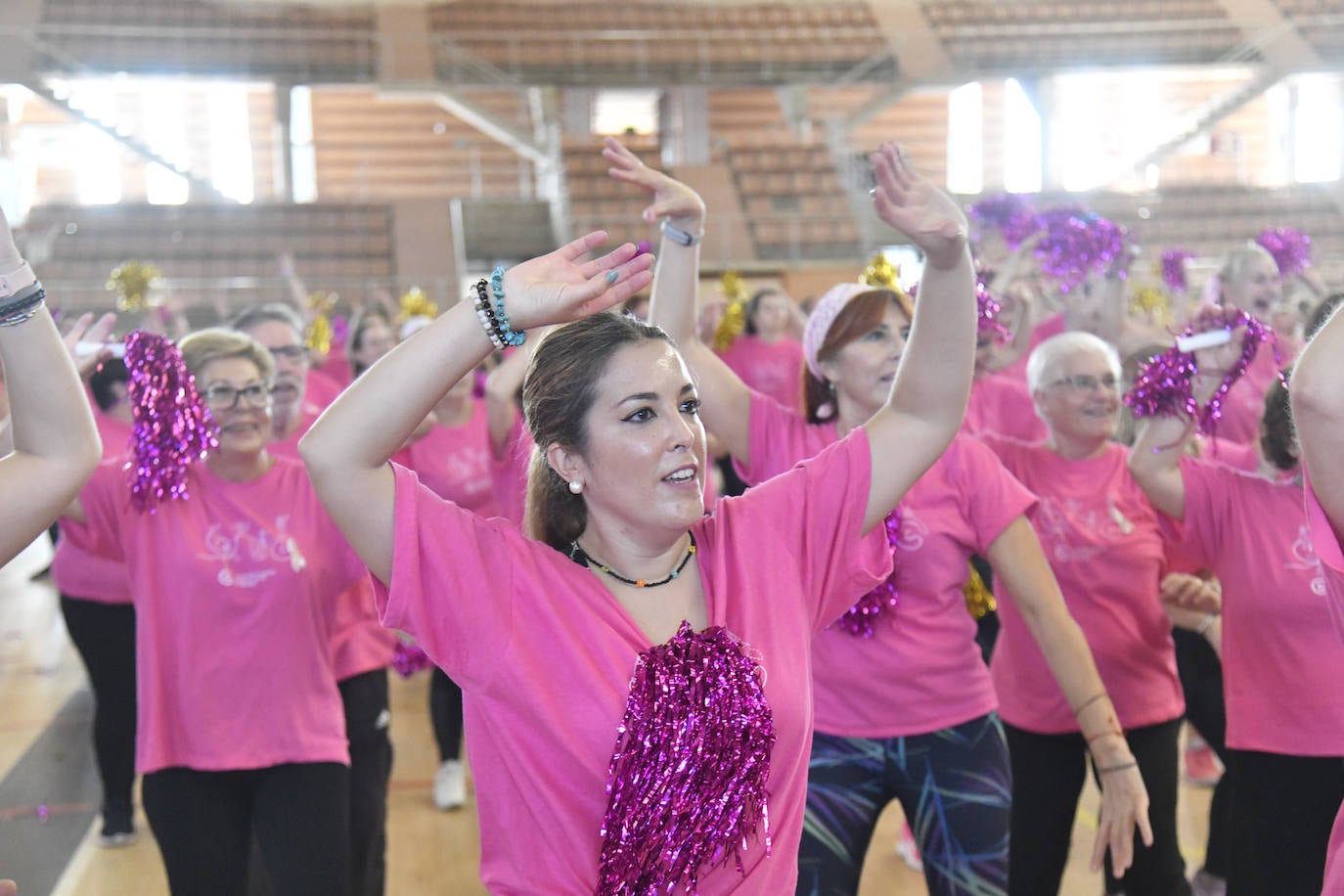 Fotos: Zumba contra el cáncer de mama en Badajoz