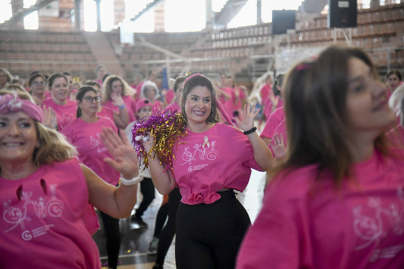 Fotos: Zumba contra el cáncer de mama en Badajoz