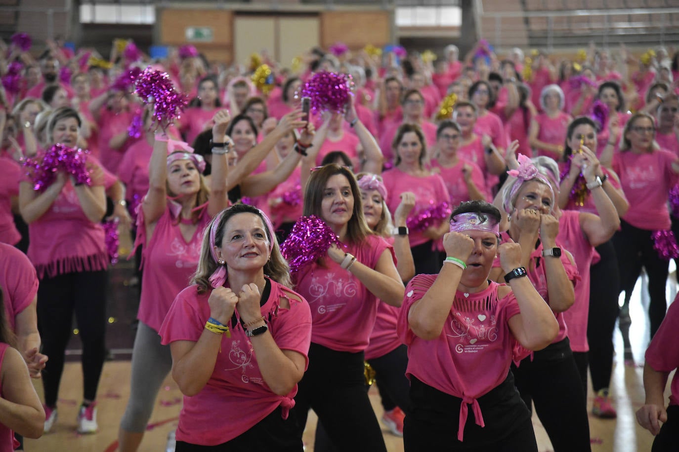 Fotos: Zumba contra el cáncer de mama en Badajoz