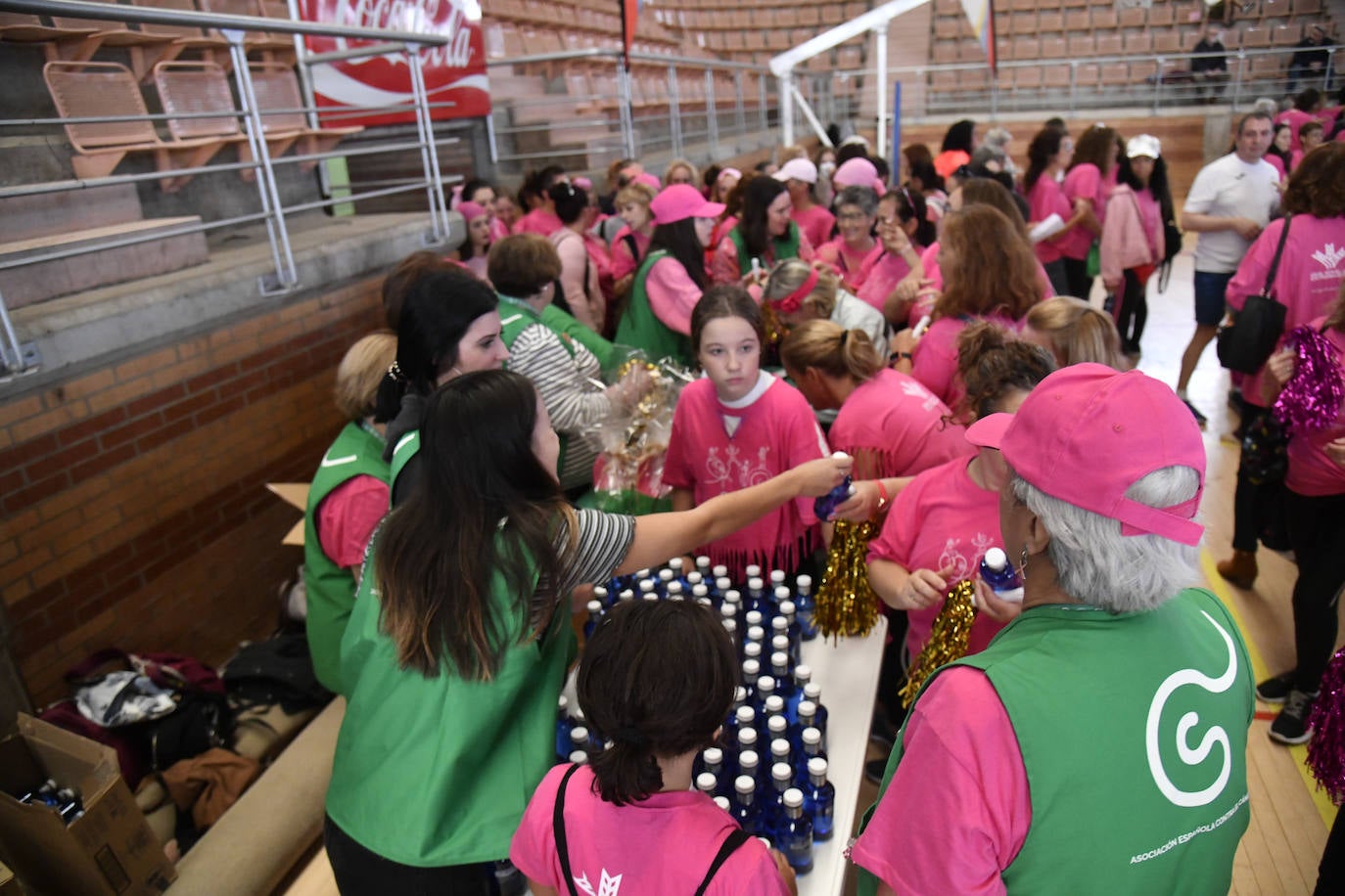 Fotos: Zumba contra el cáncer de mama en Badajoz