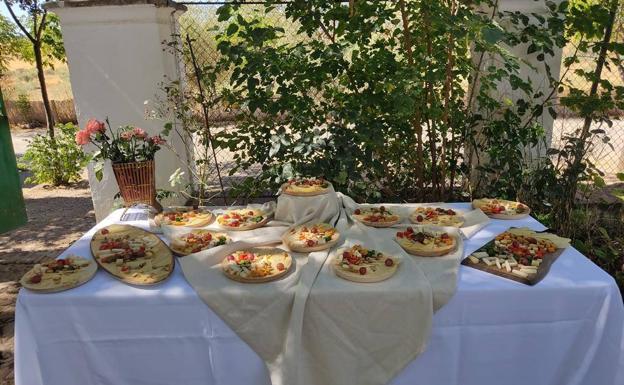 Imagen principal - Restaurantes extremeños con catering para realzar sus ceremonias y comidas familiares