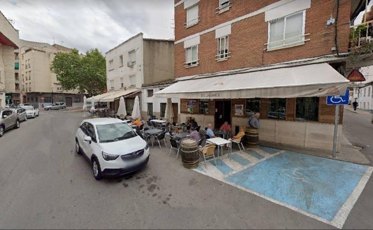 En este lugar dejaron a la víctima y escaparon con su dinero. 