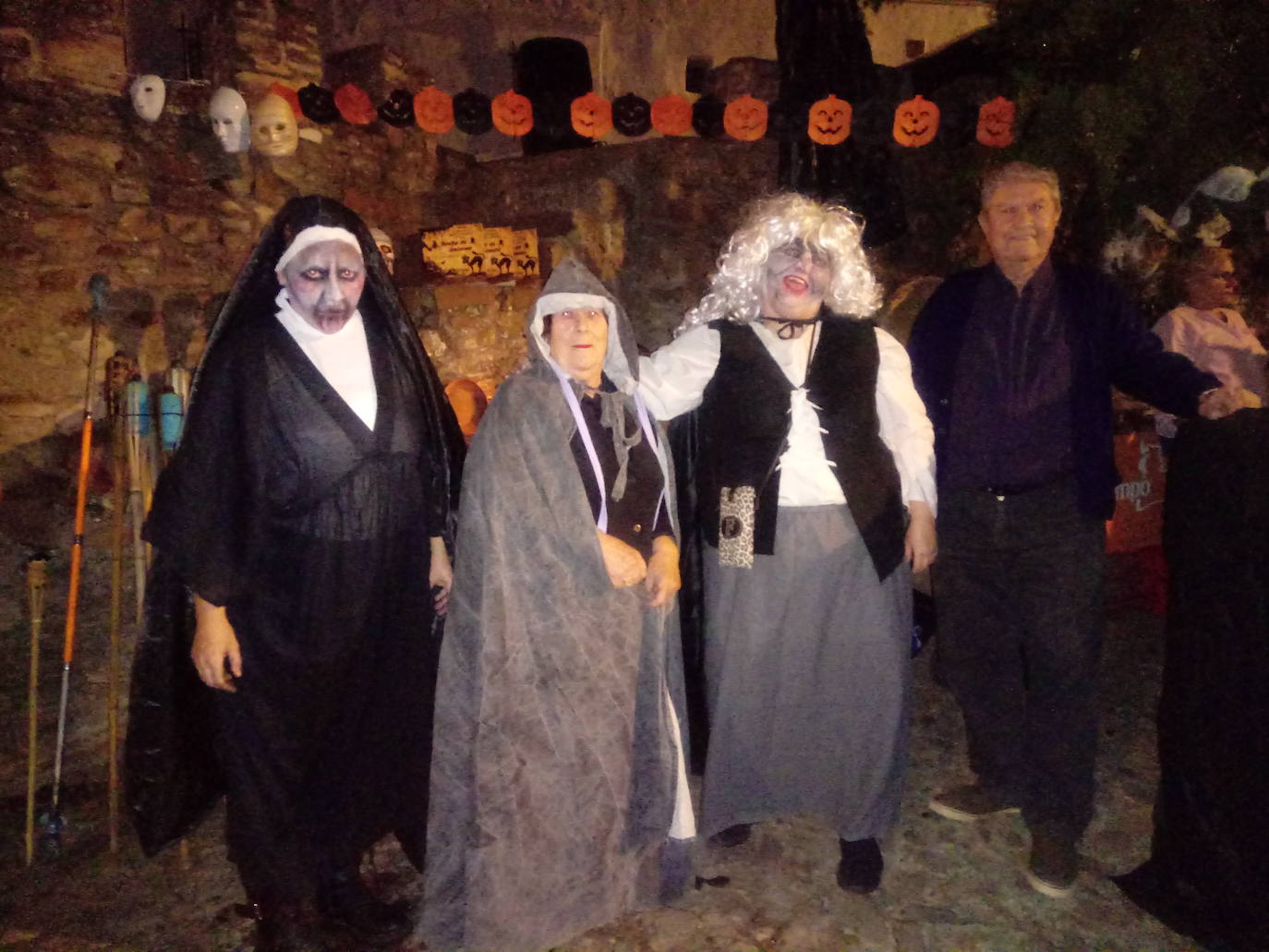 La calle Venero y su entorno acogieron las activiadades de 'Noche de Ánimas' 2022. 