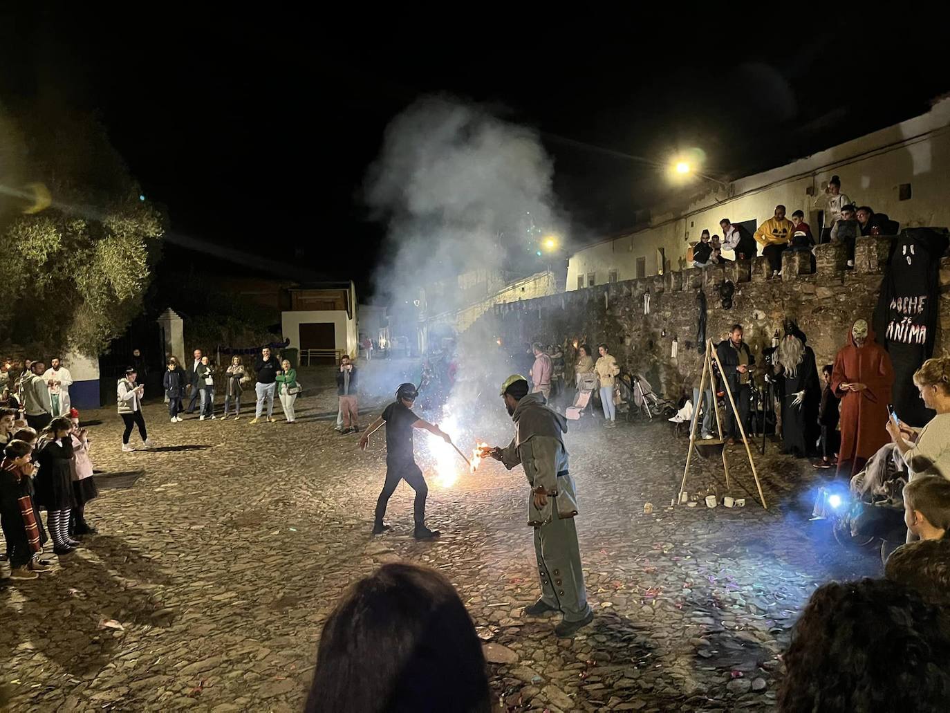La calle Venero y su entorno acogieron las activiadades de 'Noche de Ánimas' 2022. 
