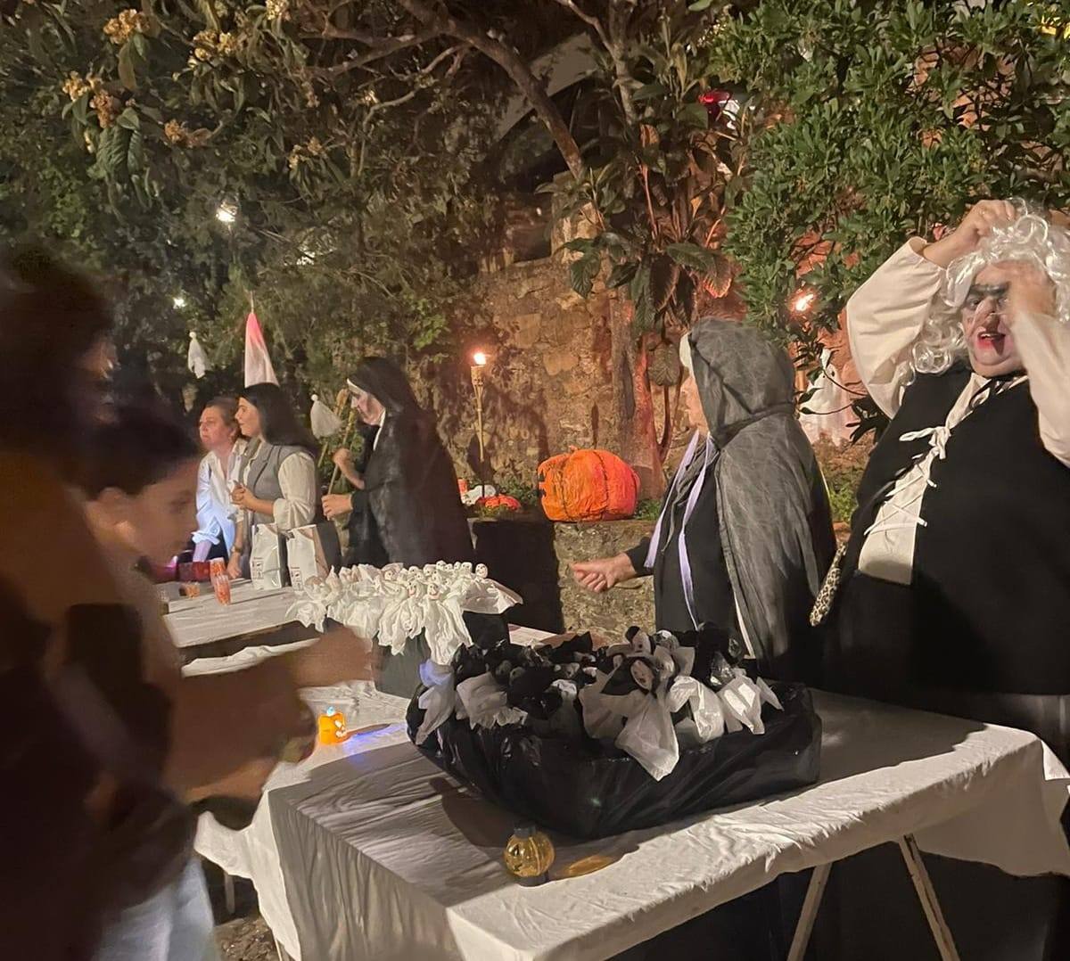 La calle Venero y su entorno acogieron las activiadades de 'Noche de Ánimas' 2022. 