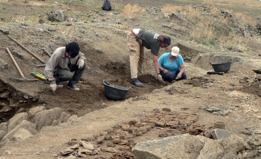 Catas en 2010 en el campo de concentración de Castuera. HOY