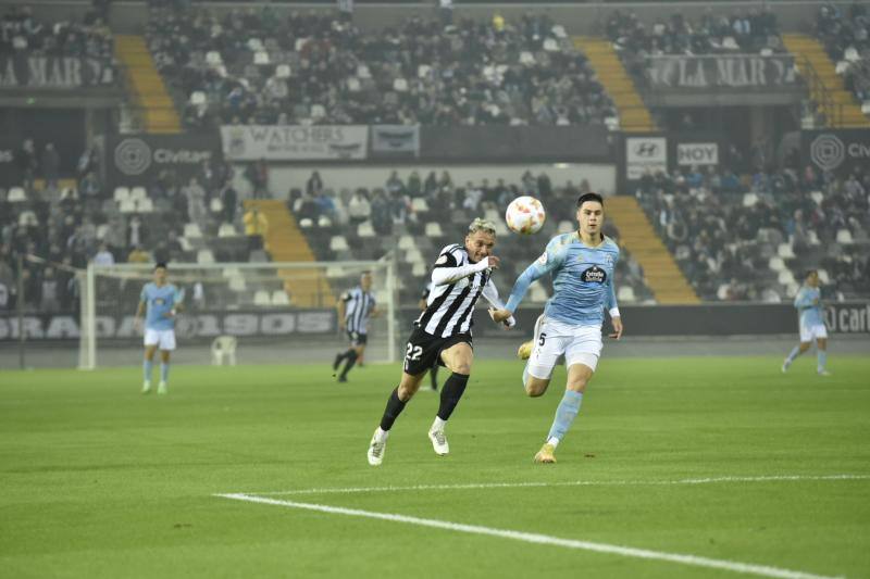 Fotos: El Badajoz se reencuentra con la victoria (1-0)